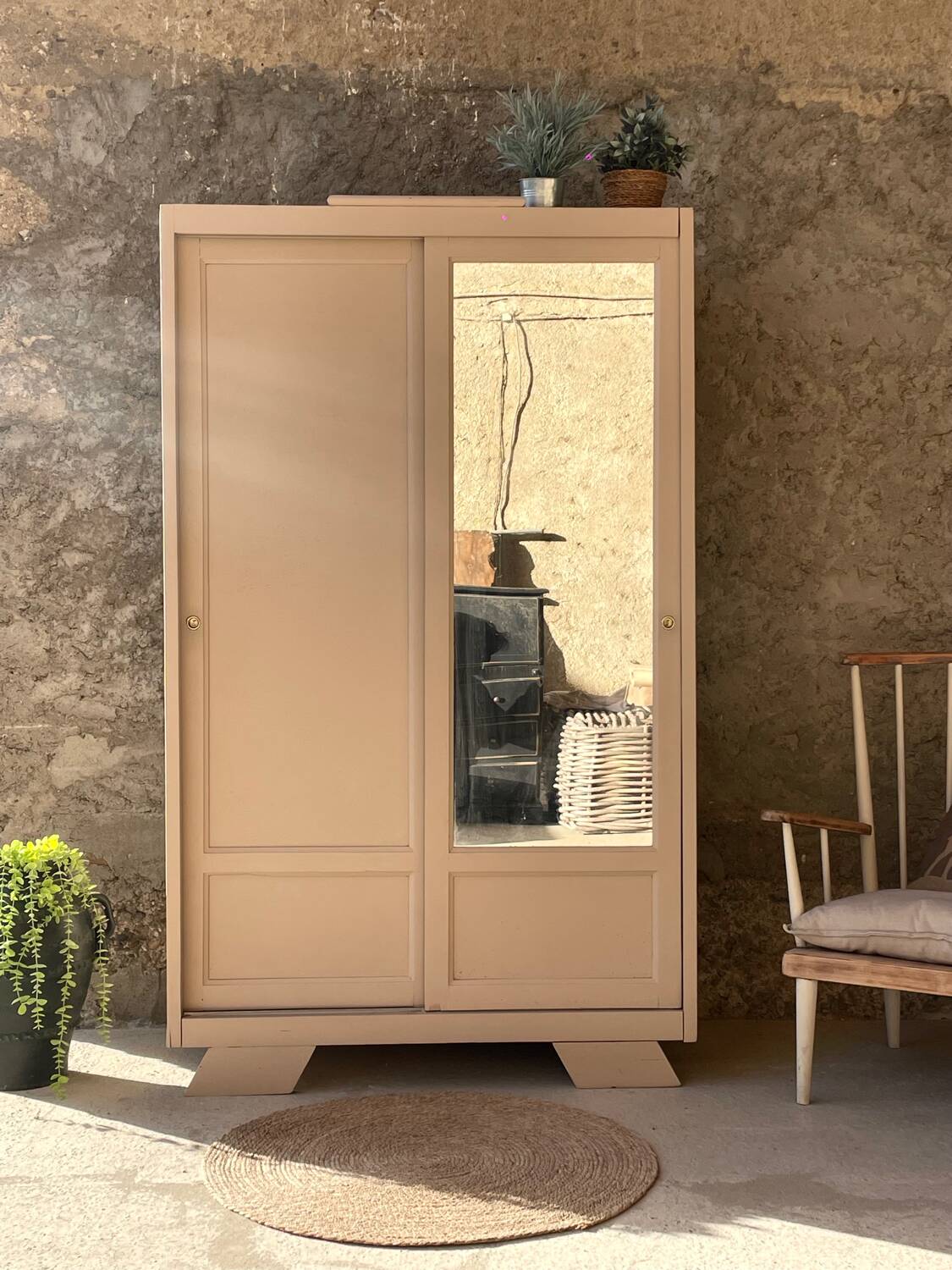 Armoire vintage