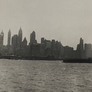 Vintage photo of New York in the 1950s, 6/6 format