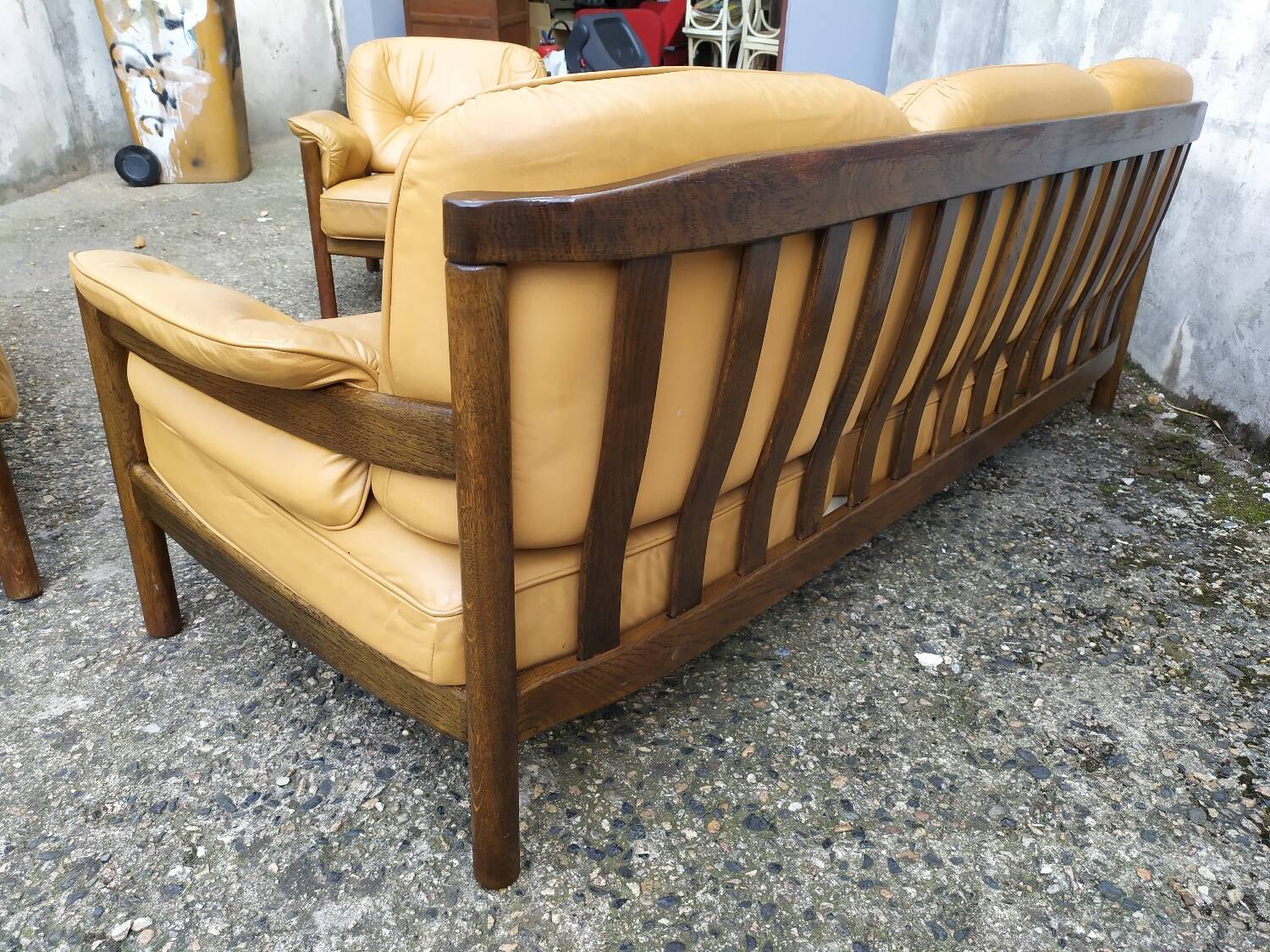 Scandinavian leather lounge