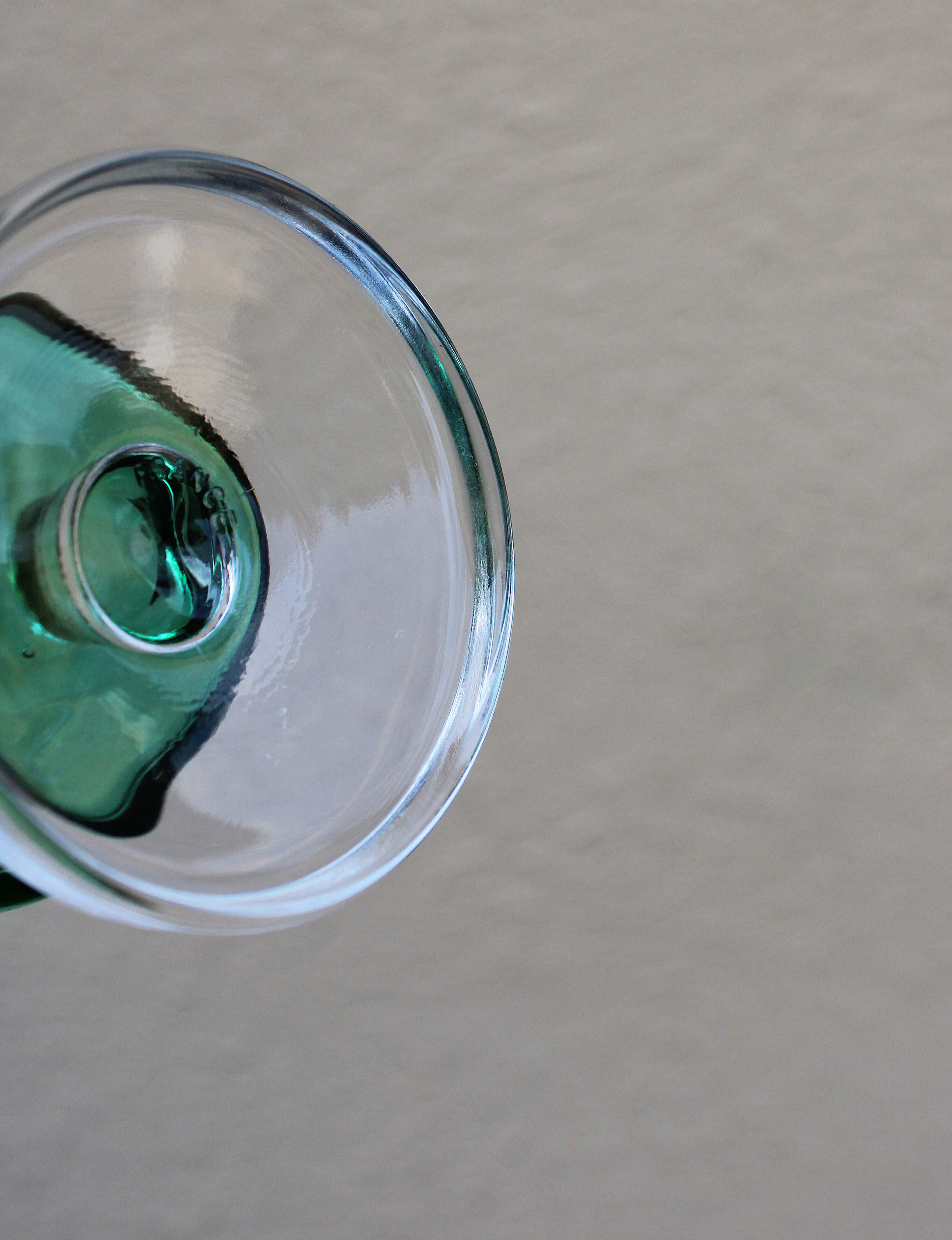 6 Luminarc green wine glasses