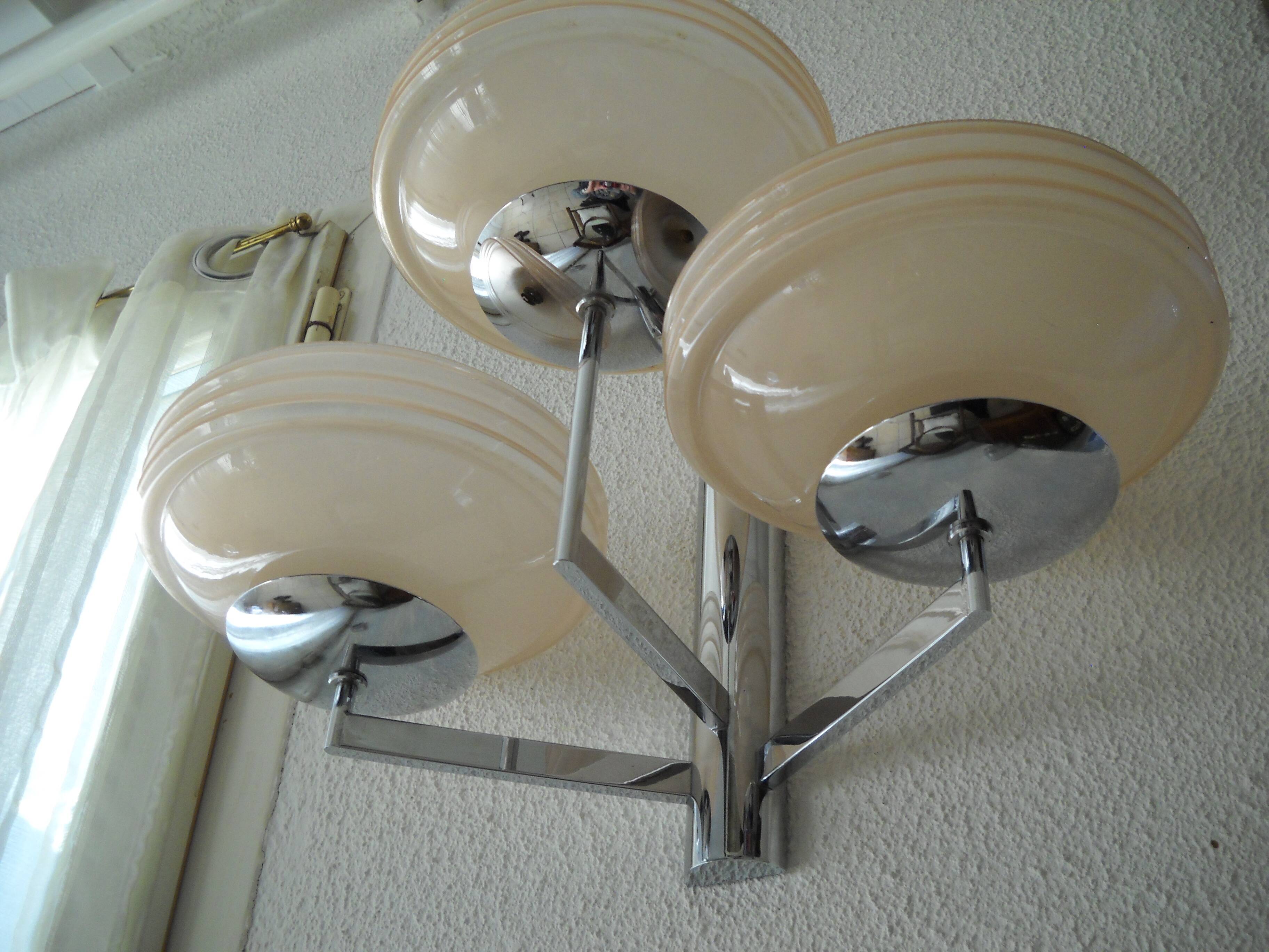 Art deco wall light