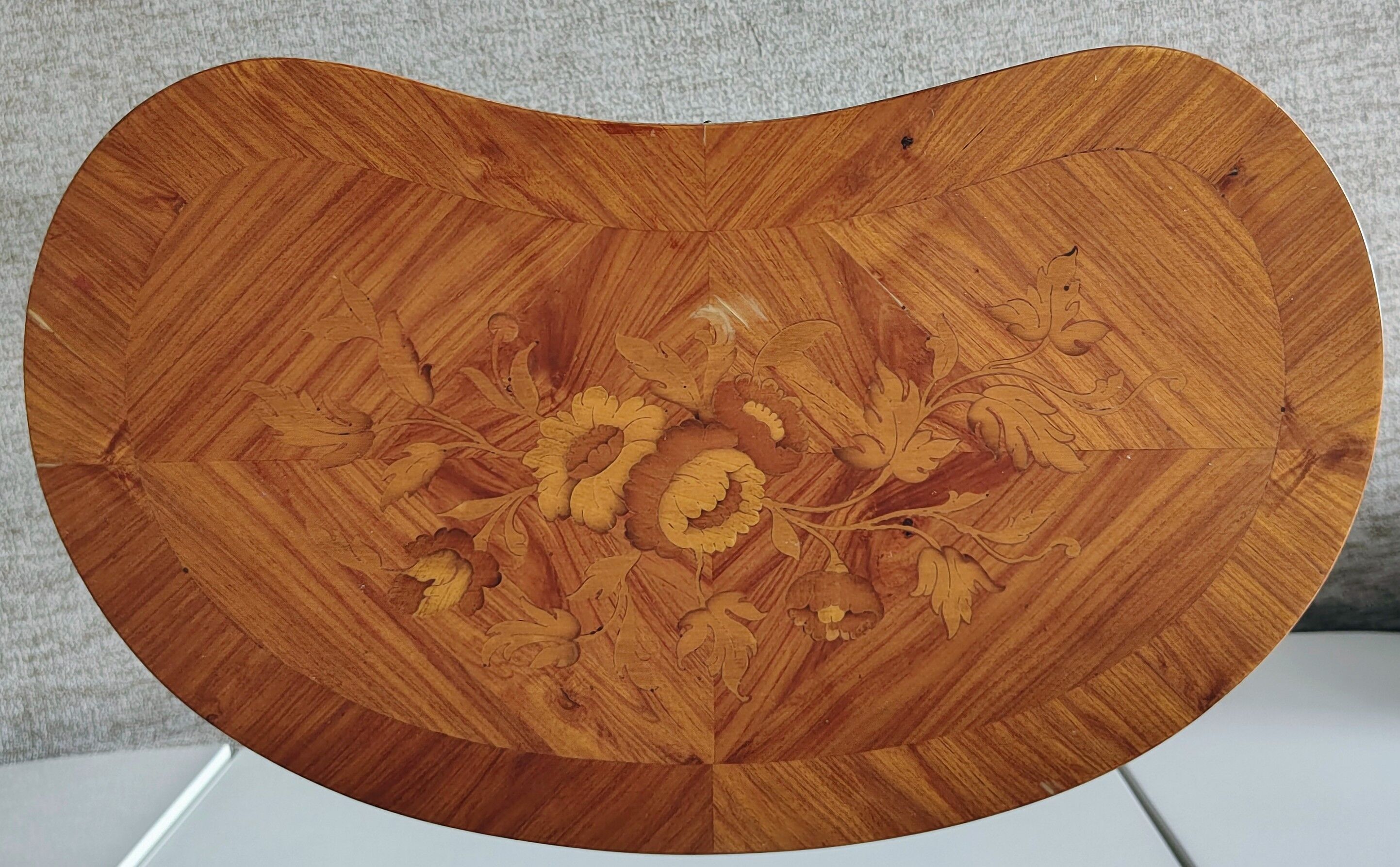Table de chevet rognon