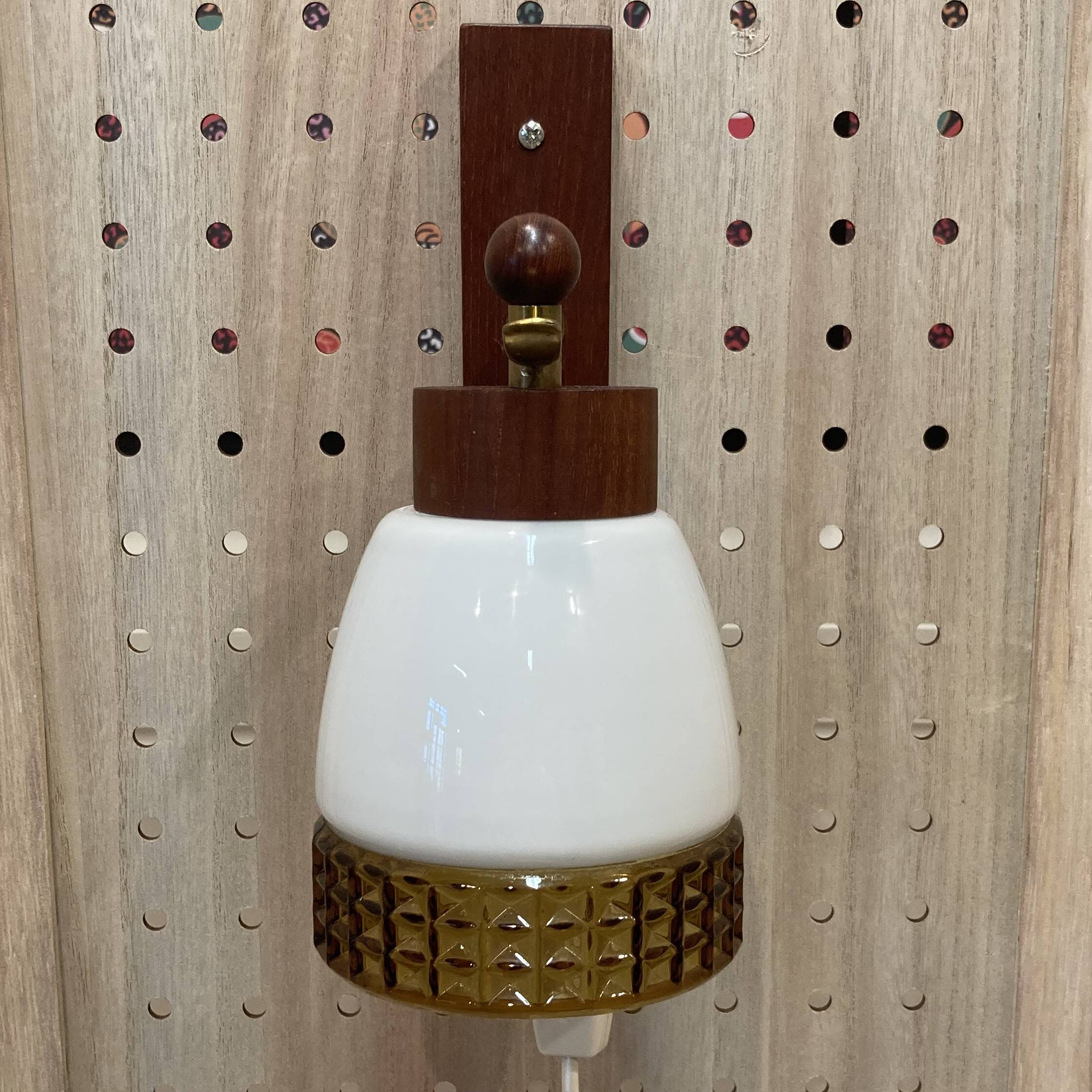 Modular appliqué Scandinavian design 1960.