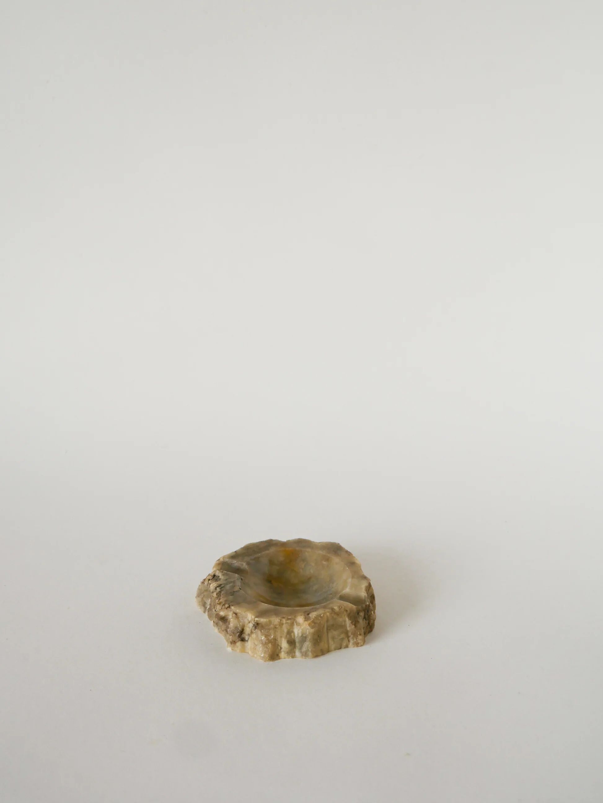 Cendrier en albâtre, forme libre, gris, made in Germany, 1970