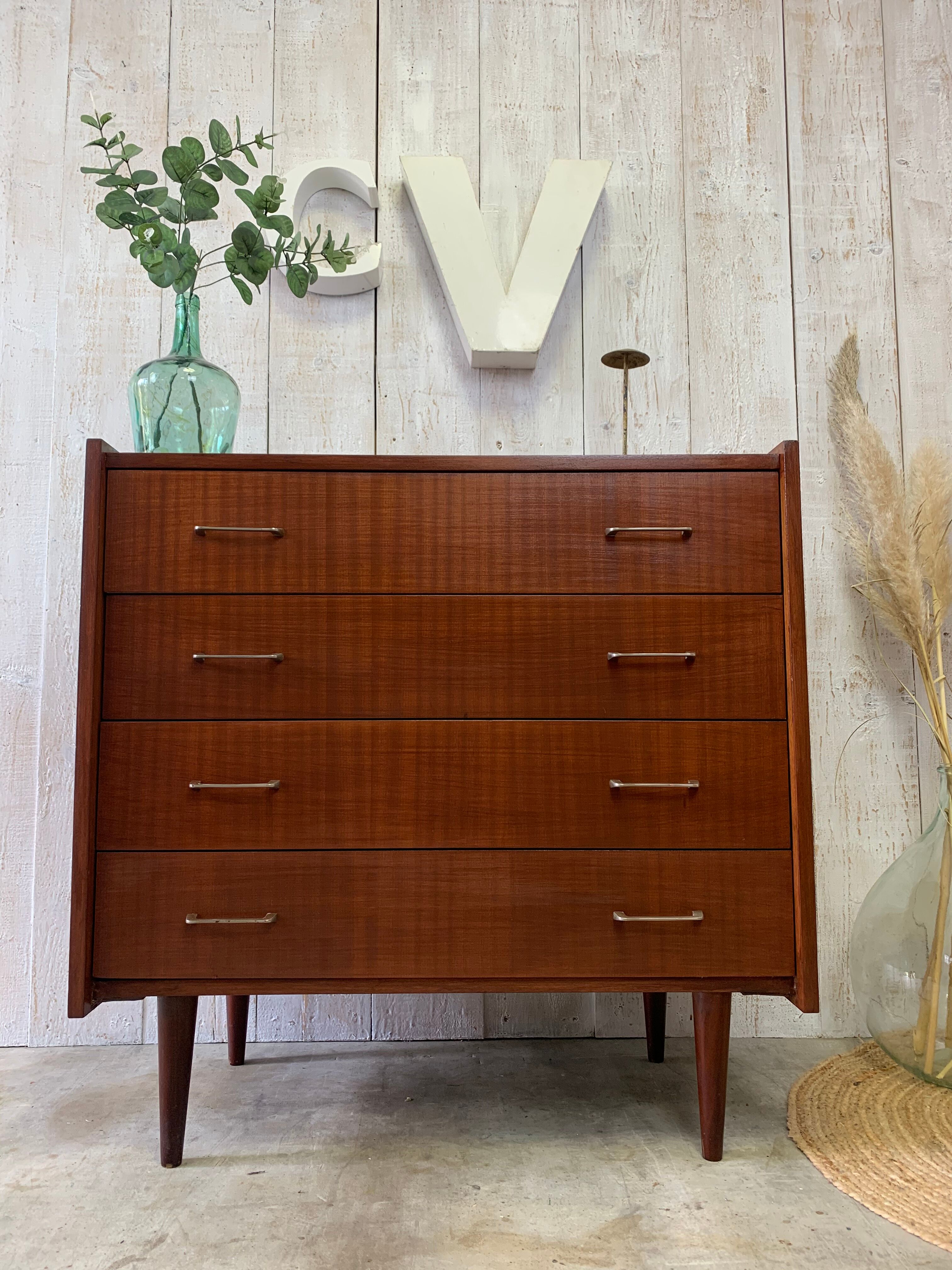 Commode vintage