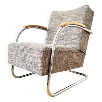 Fauteuil fonctionnaliste Mücke-Melder, Famos