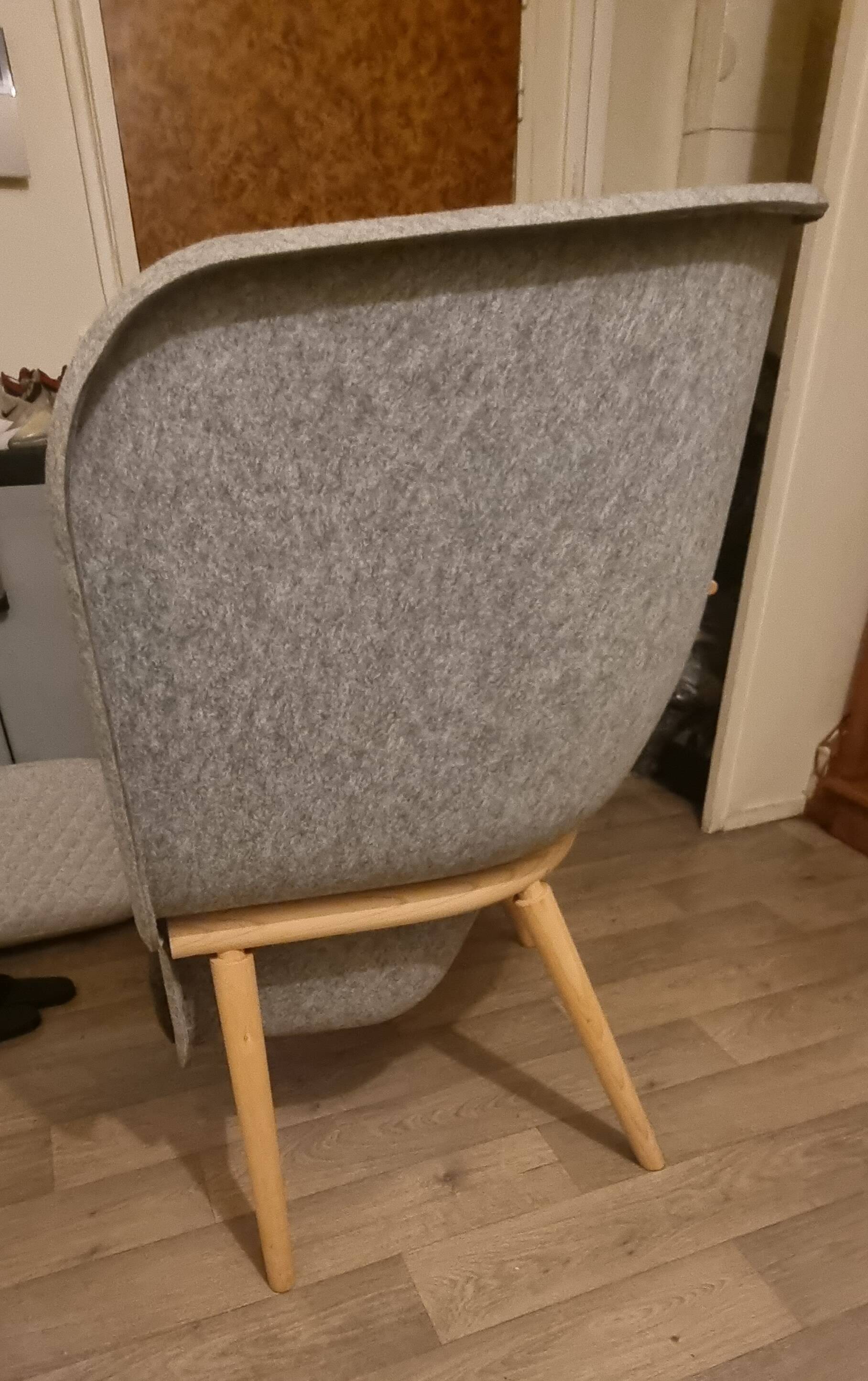 Pod PET Felt Privacy Chair