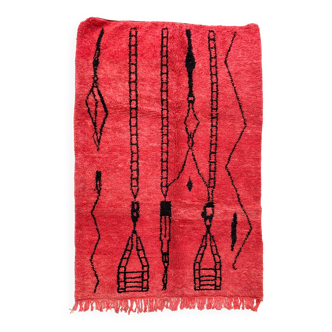 Tapis berbère marocain Boujaad rouge à motifs noirs 2,42x1,60m