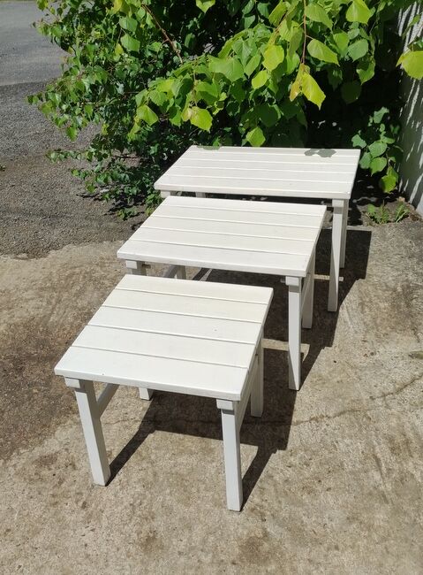 Garden pull out tables