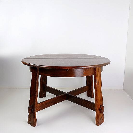 Table de salle à manger ronde à rallonge en chêne massif Brutalist 1950s Mid-20th Century