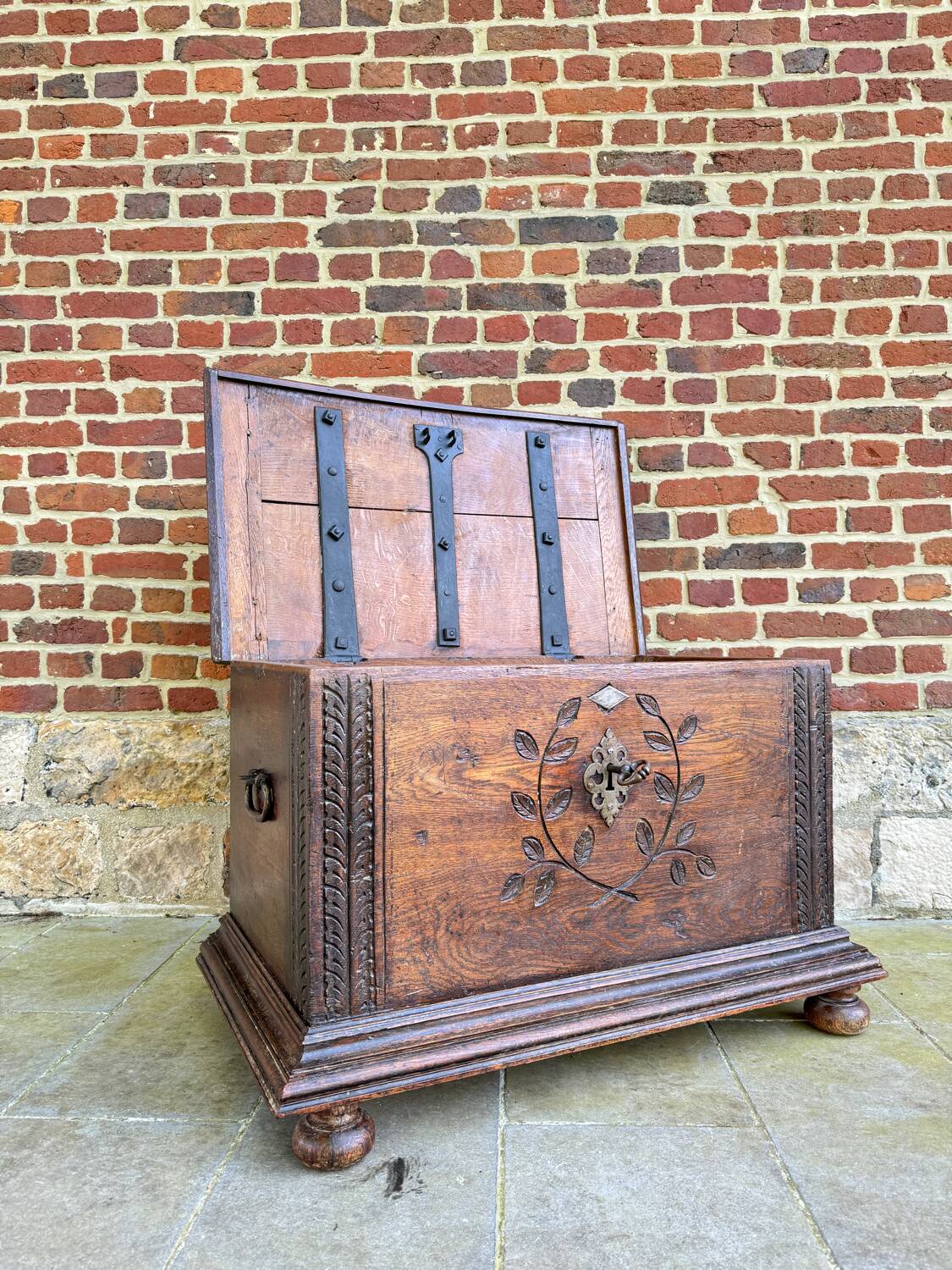 Chest In High Period Oak From XVII Eme Century