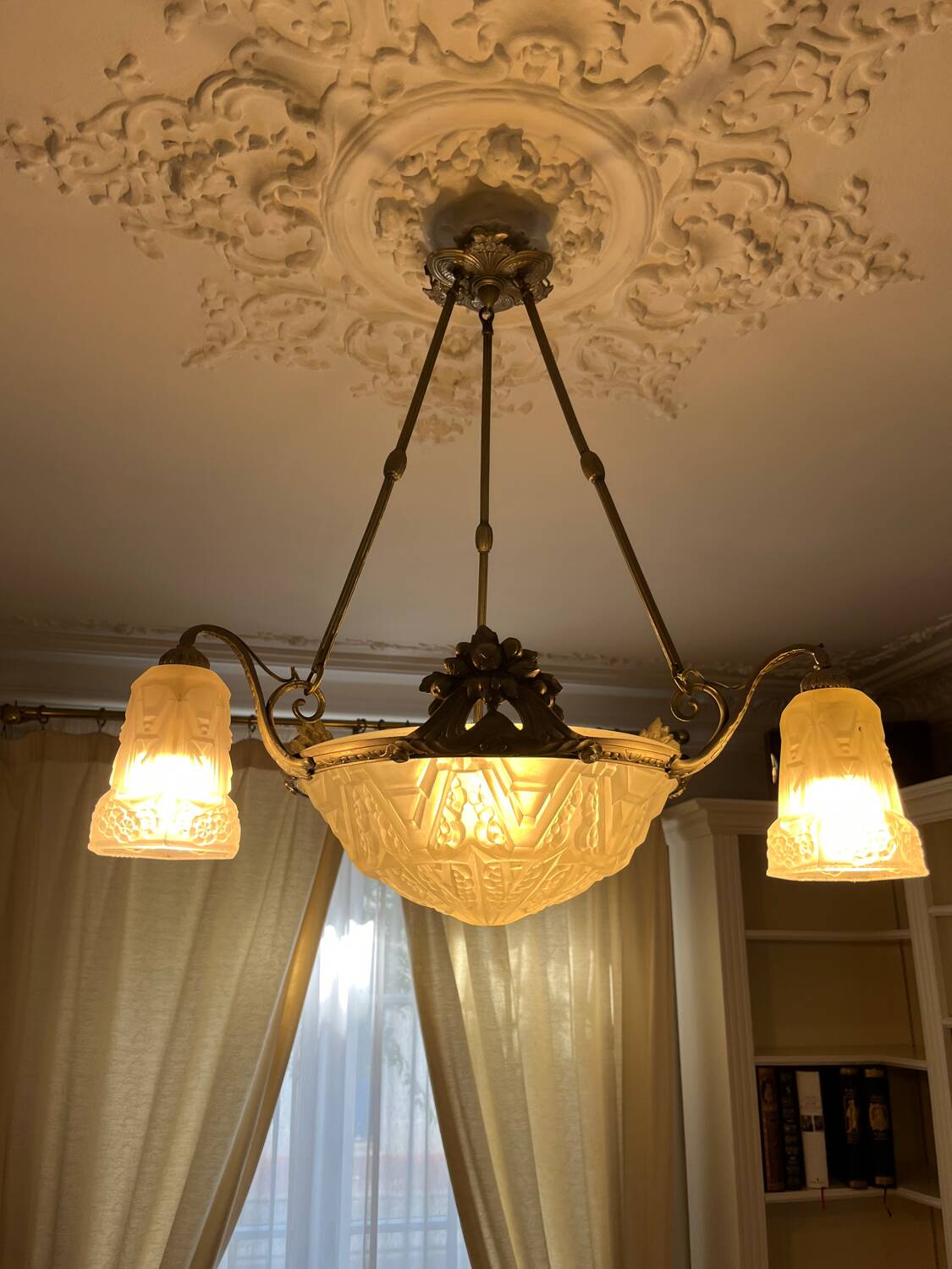 Art Deco glass foot chandelier