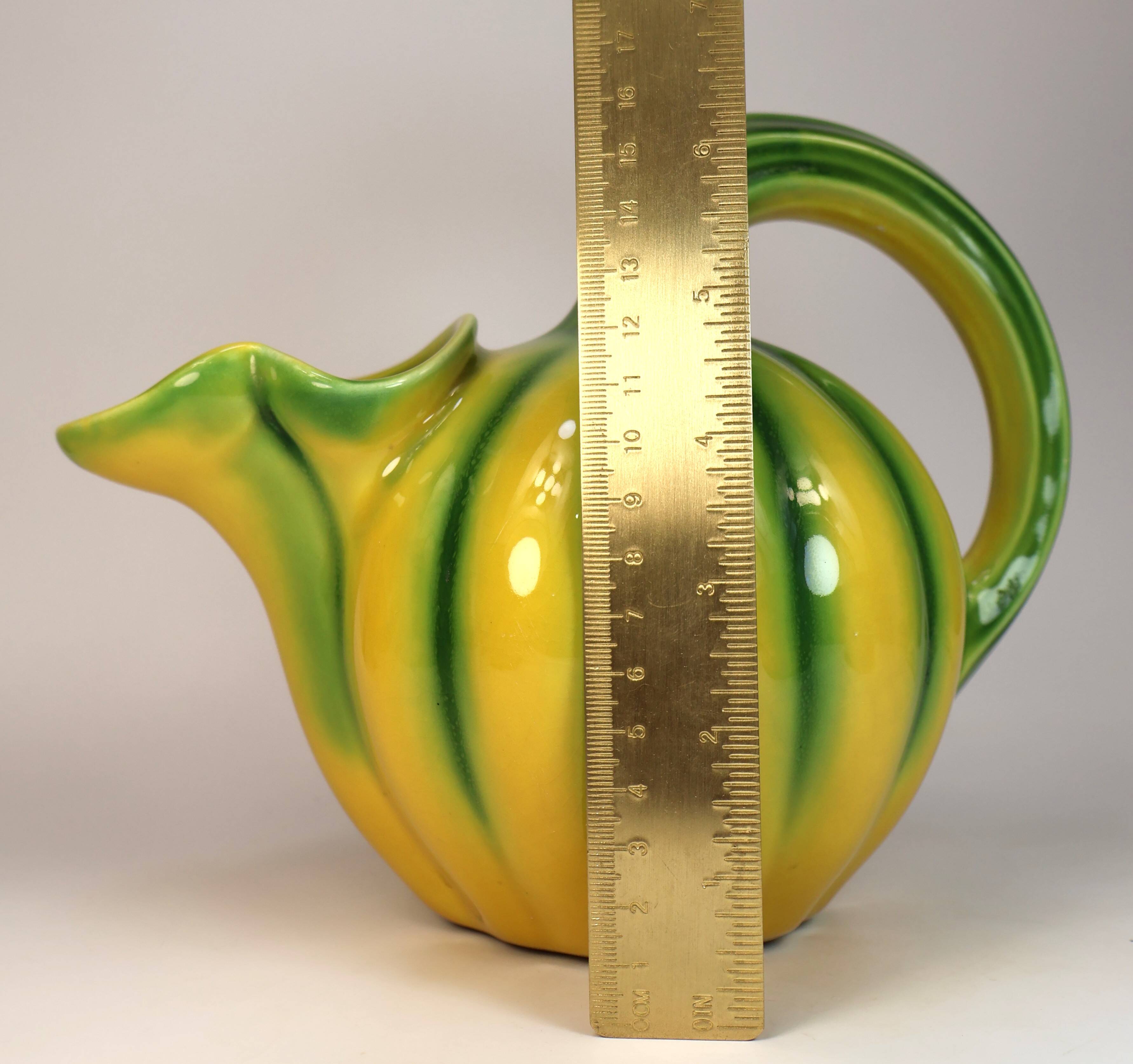 Pichet en forme de melon de la manufacture de Longchamp
