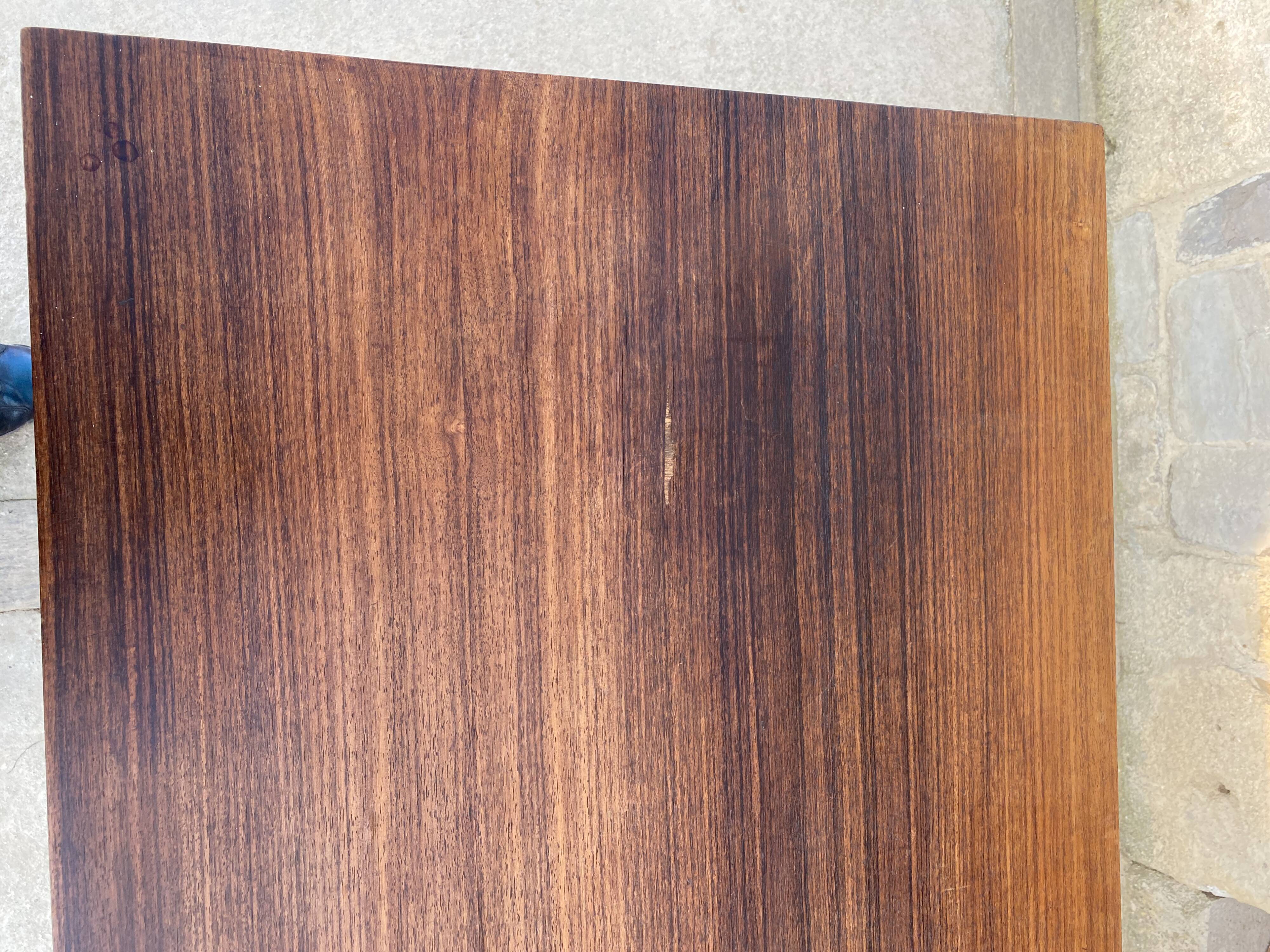 Art Deco wallet table