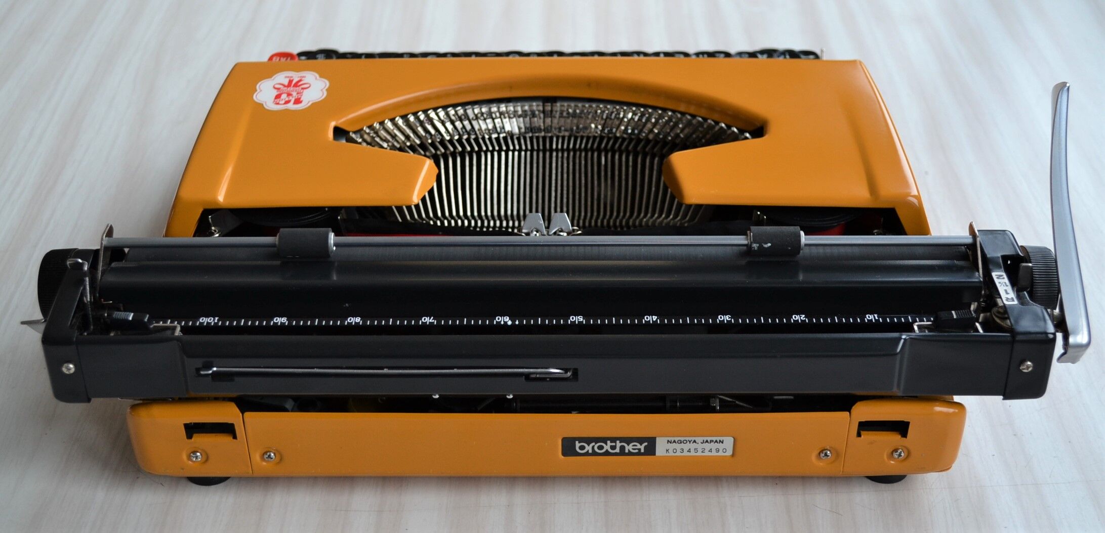 Brother deluxe 262tr orange mechanical typewriter