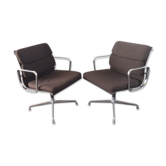Pair of Eames Soft Pad EA 207 armchairs by Herman Miller