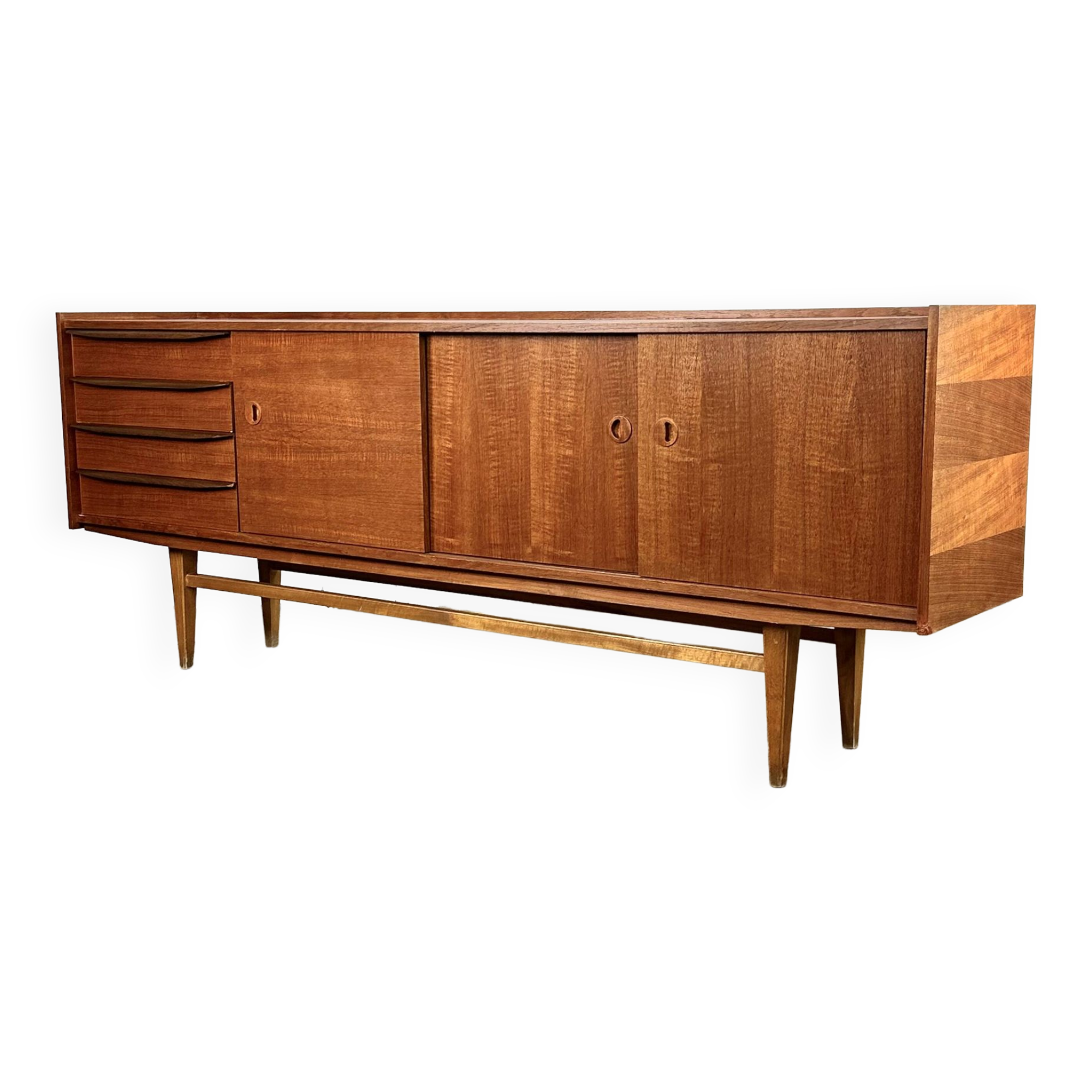 Buffet vintage du milieu du siècle