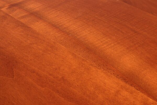 Table d'appoint ronde en noyer de fabrication italienne des années 60