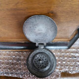Bureau d’écolier avec encrier métal