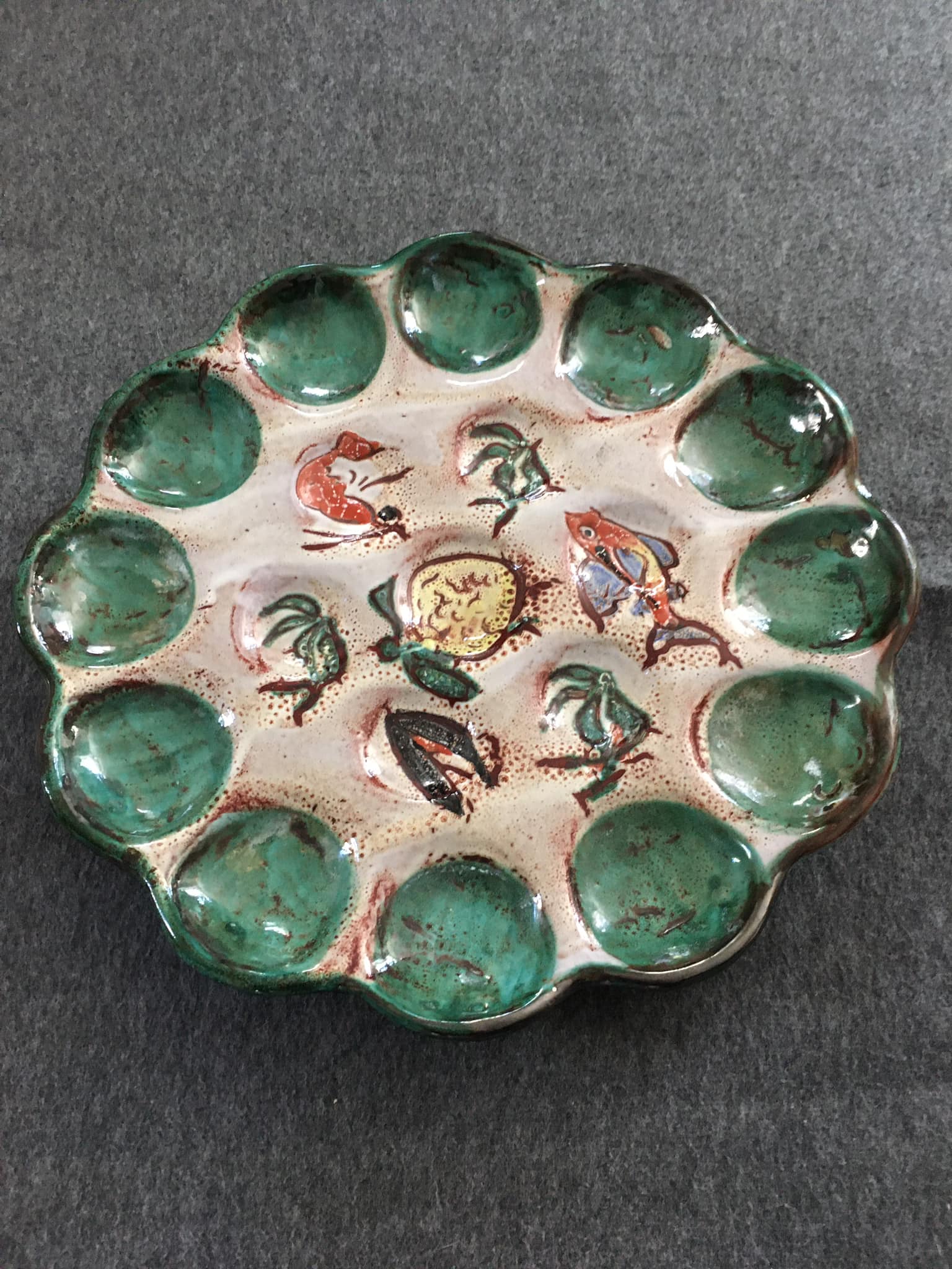 Tripod dish from the 60s for ceramic shellfish or crustaceans