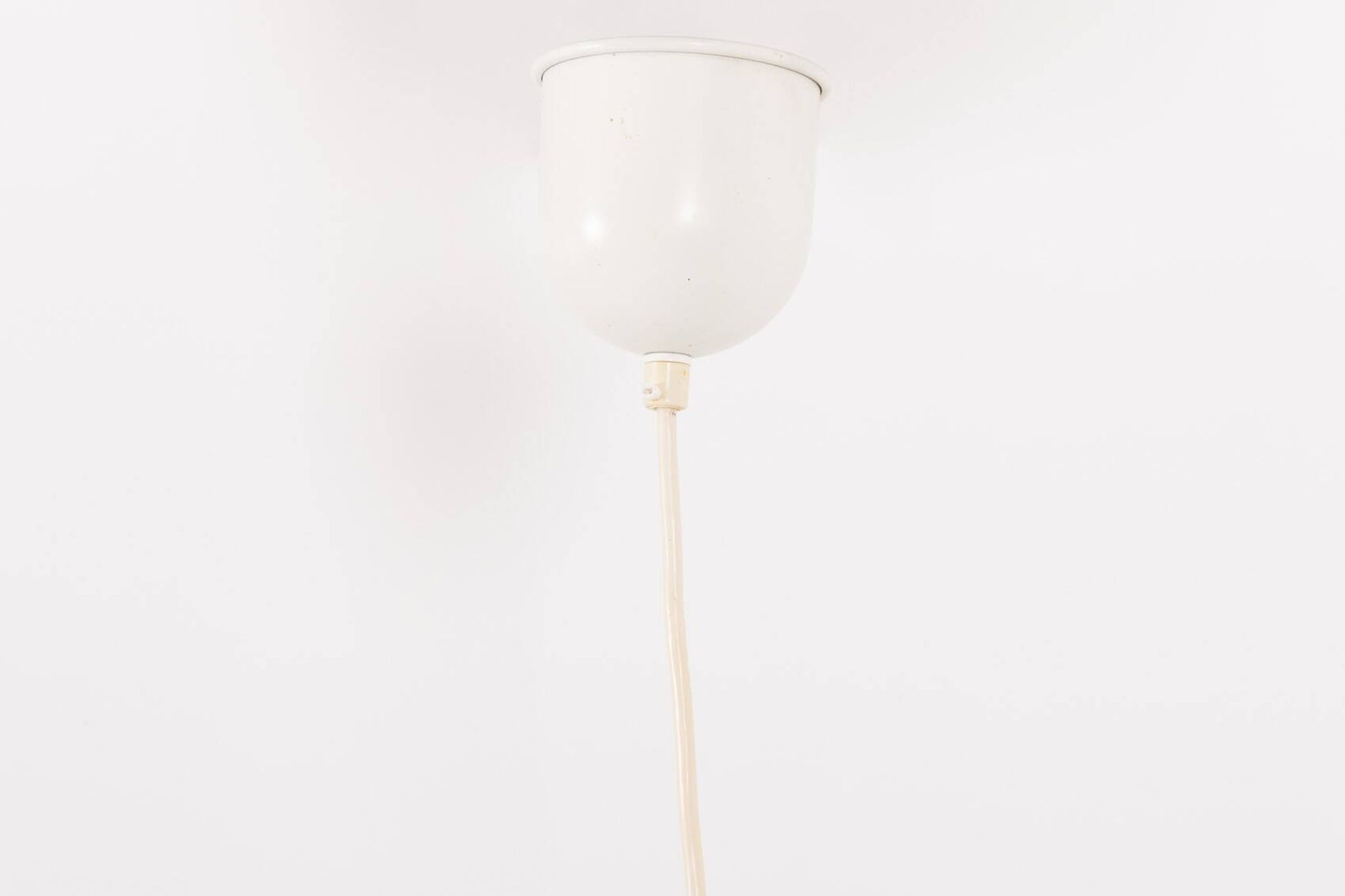 Grande suspension Raak Amsterdam Globe en verre opalin