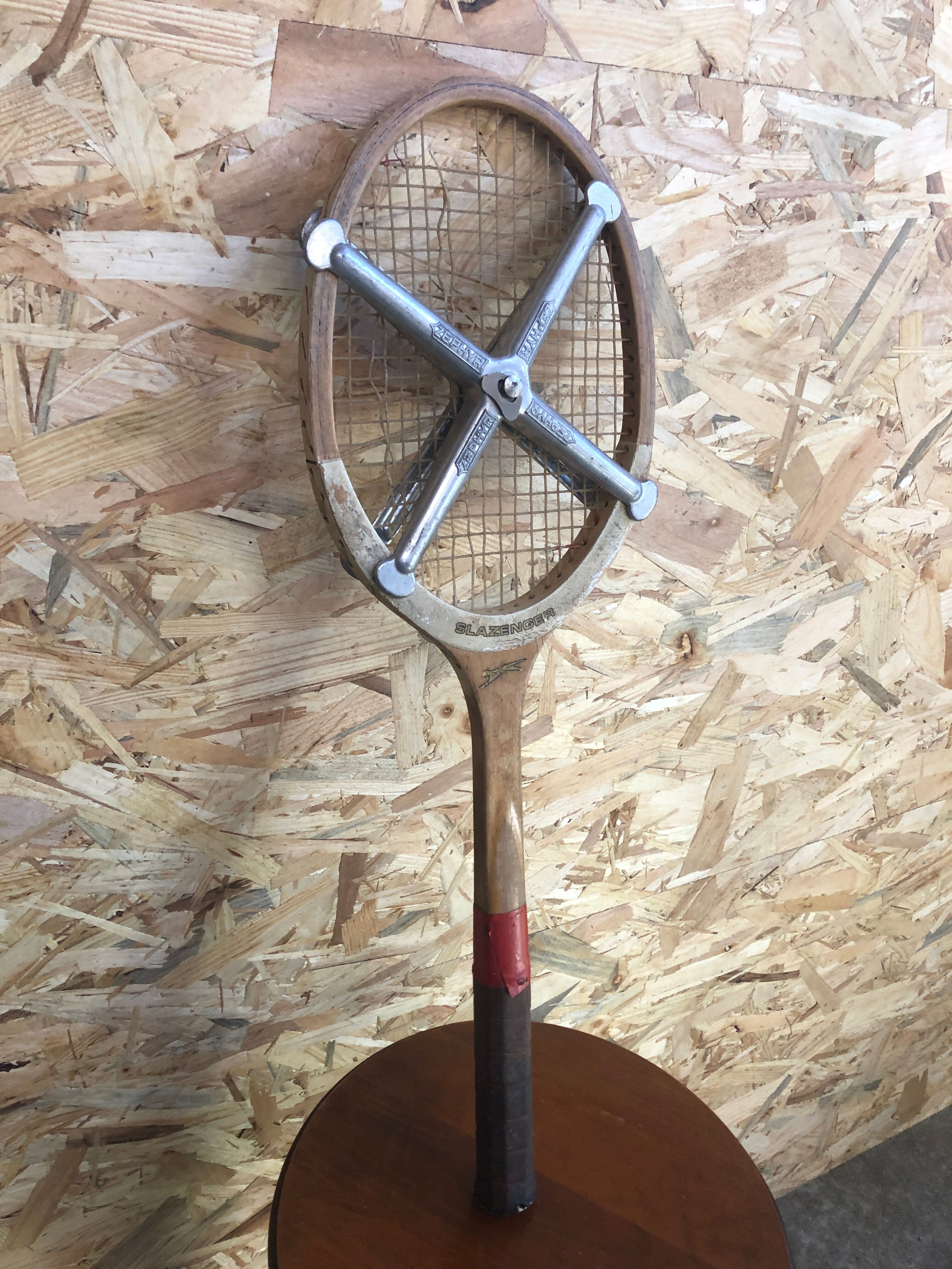 Old tennis racket Slazenger wood metal protection zephyr vintage
