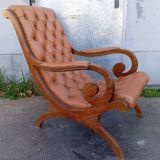 Chesterfield armchair in wood and leather