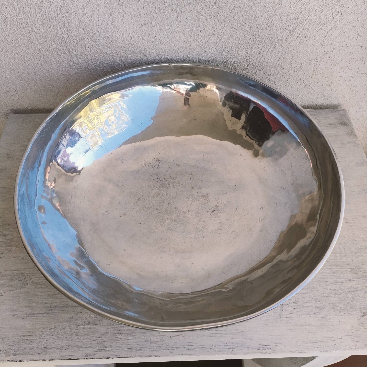 Large refreshing salad bowl