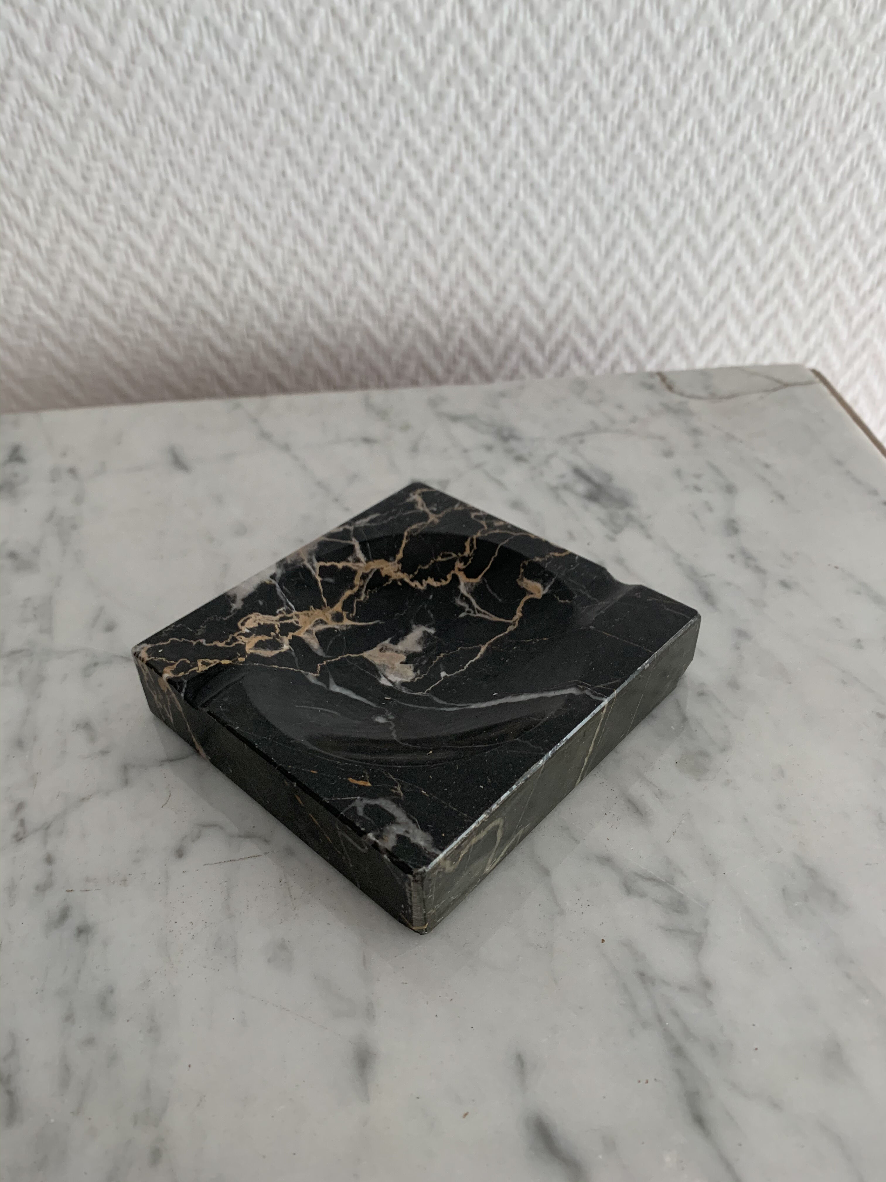 Vintage black marble squared veined ashtray