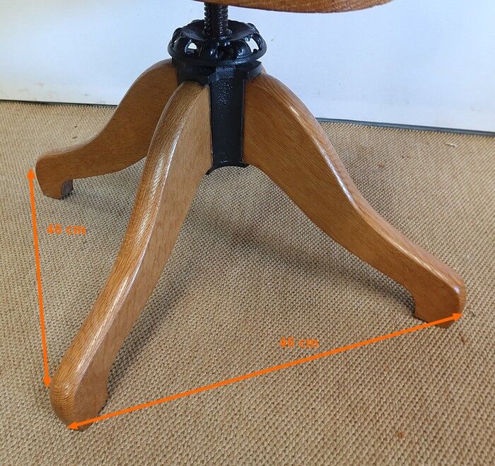 Adjustable office chair, in solid light oak – 1940