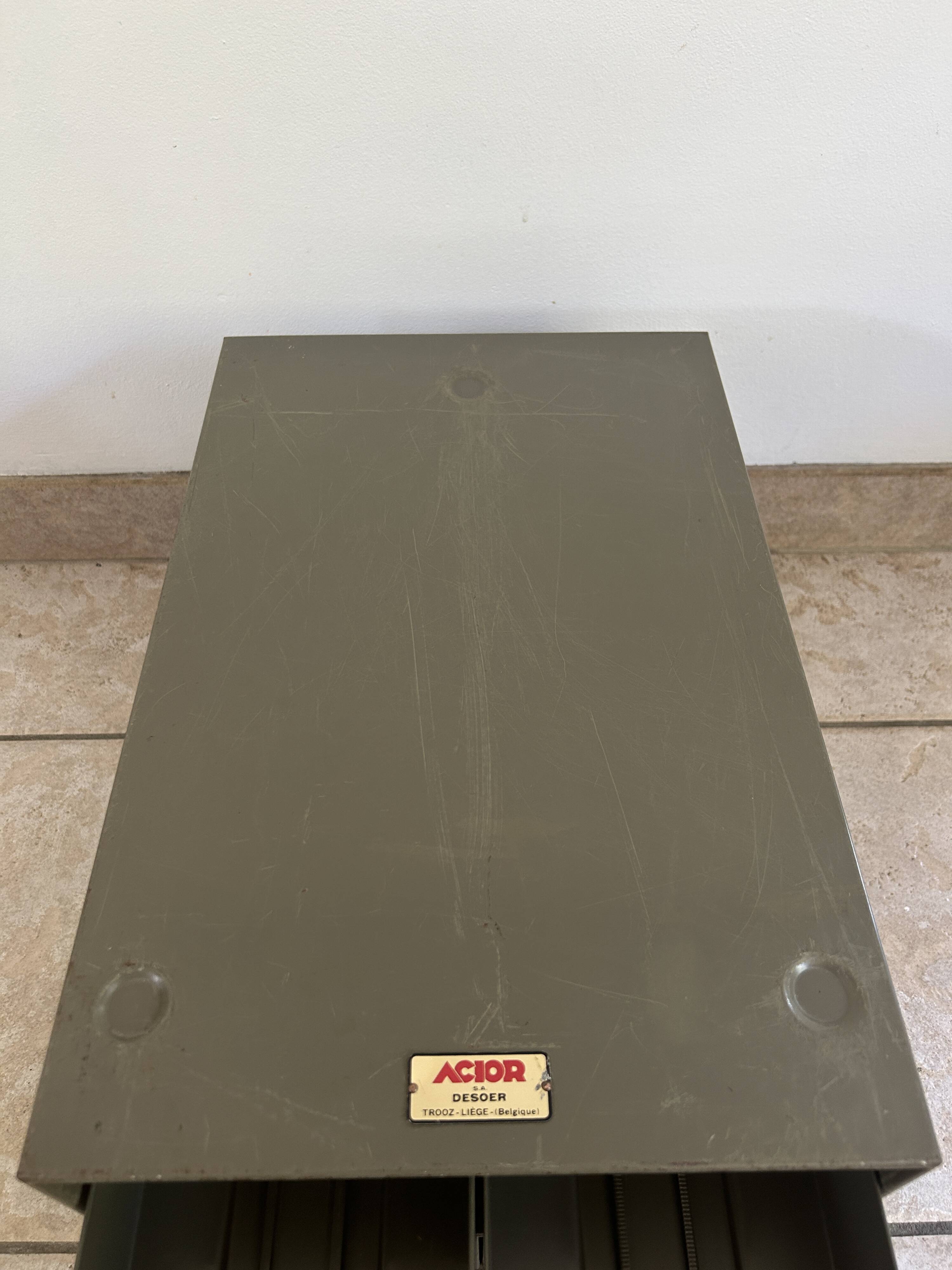 2 INDUSTRIAL lockers from the ACIOR brand