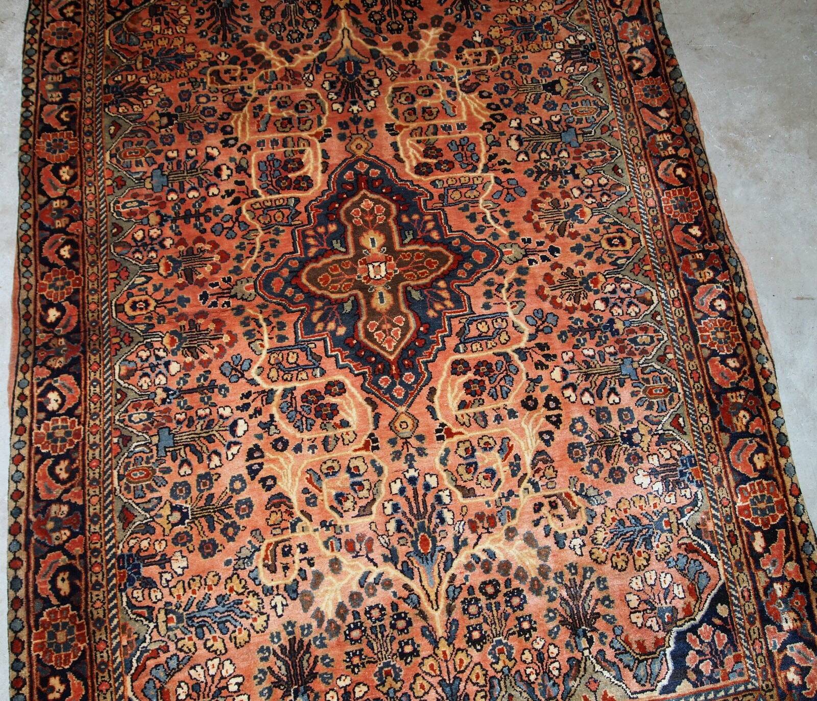 Handmade antique Persian Sarouk rug 3.4' x 5.3' (103cm x 161cm) 1920s -1B699