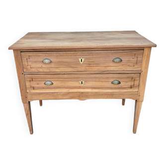 Commode en bois brut