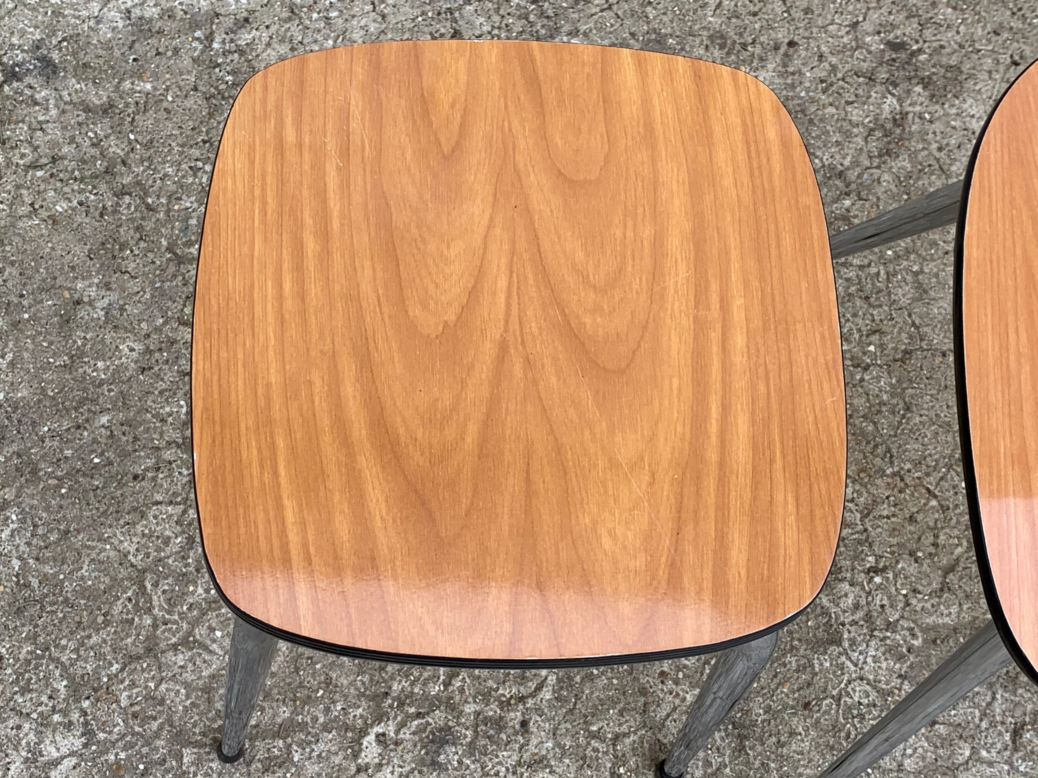 Chairs and stools Formica feet compass Tublac