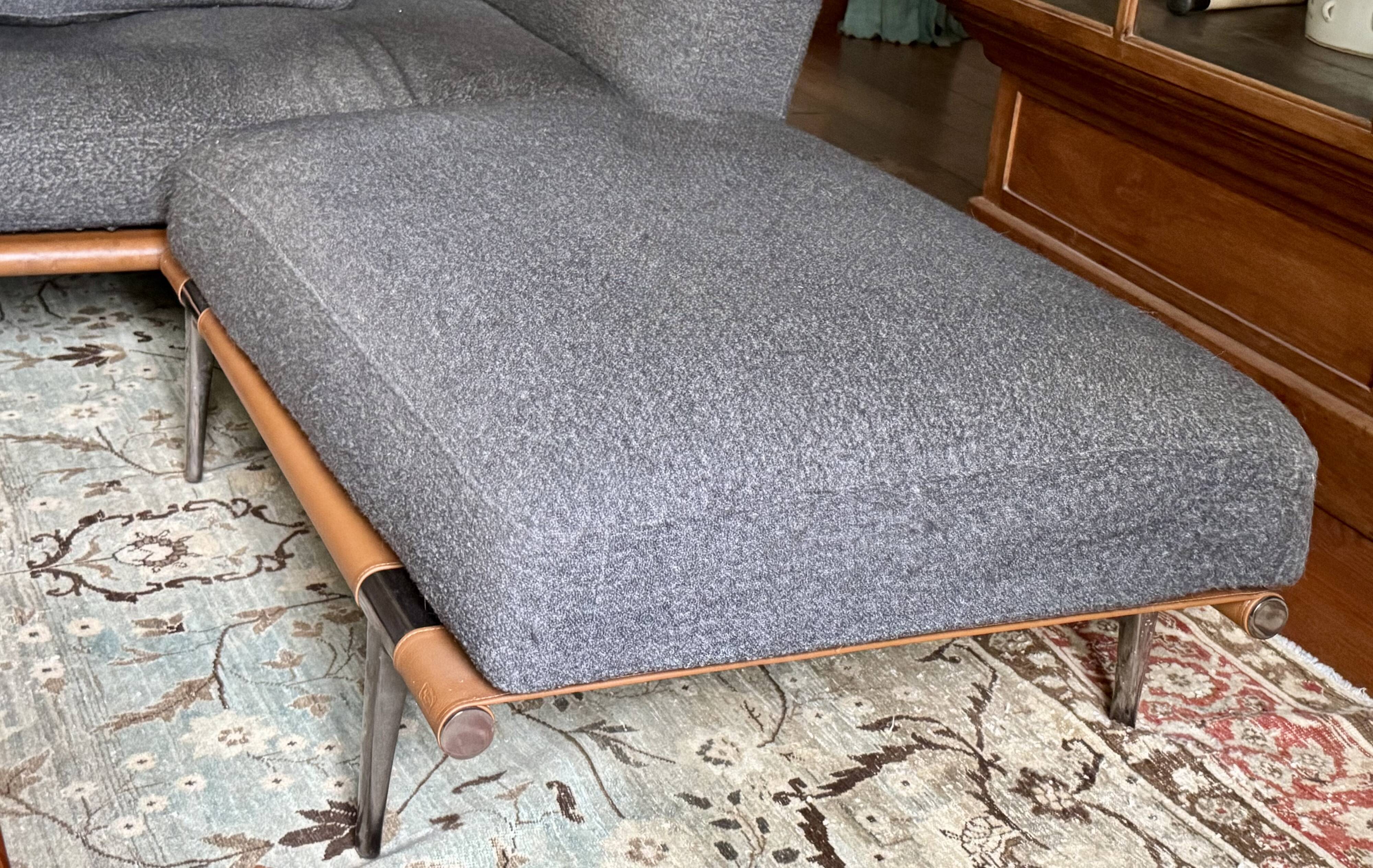 Sofa Poltrona Frau model Let It Be