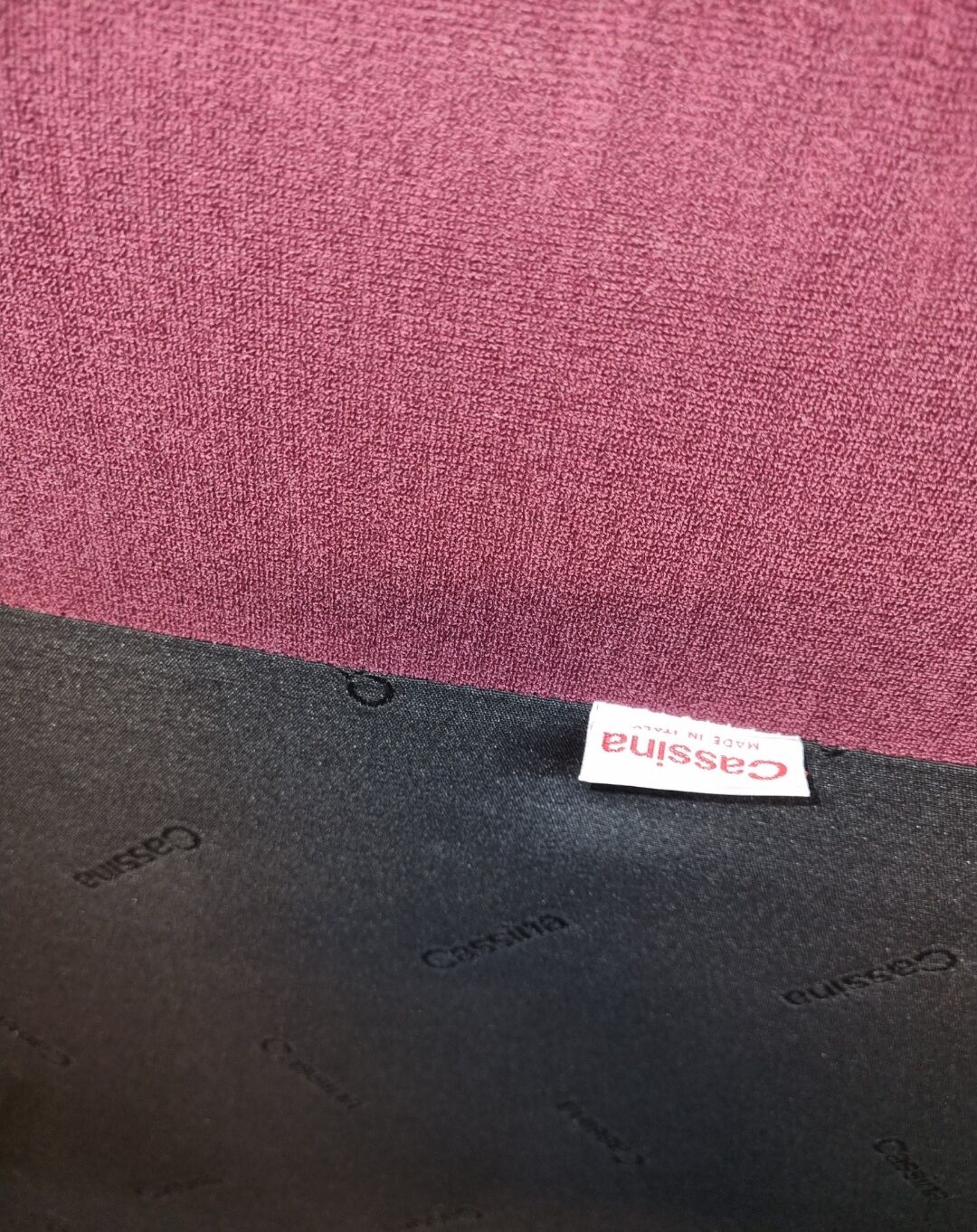 Frank loyed wright imperial hotel tokio seat