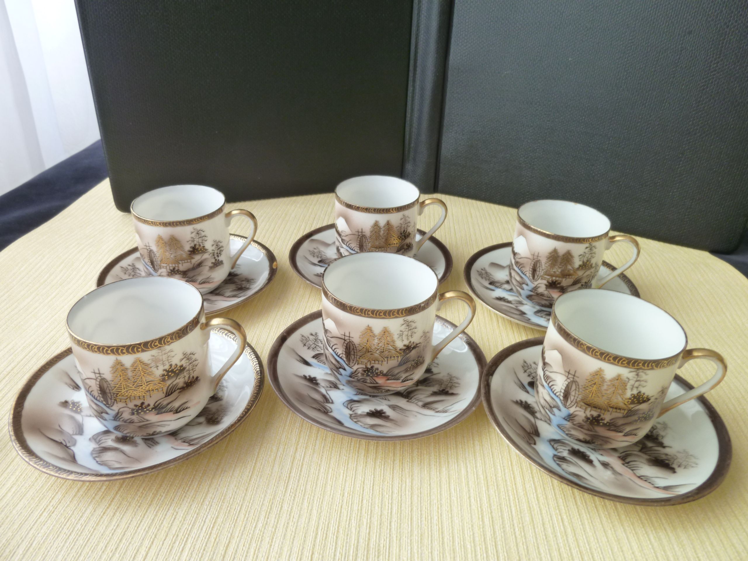Set of 6 mocha coffee cups made of Japanese porcelain