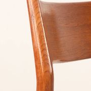 6 Danish chairs in teak and new skai, model 418 Arne Vodder 1960.