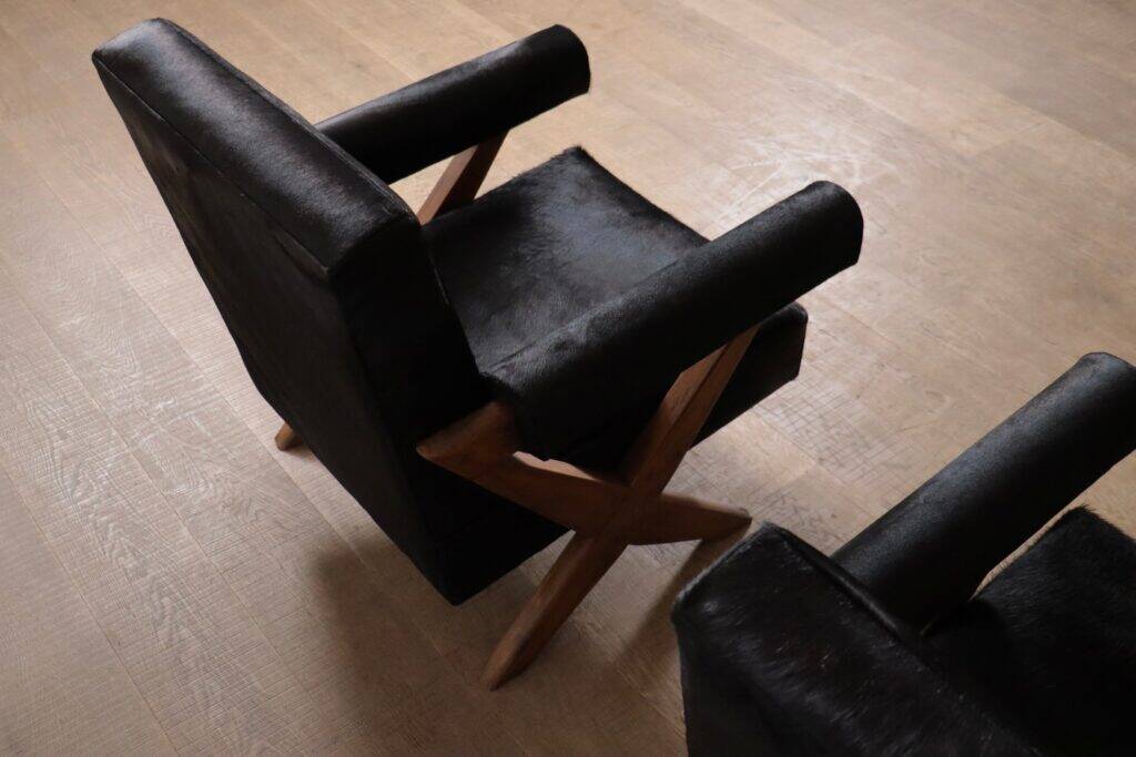 Paire de fauteuils lounge à jambes en X de Pierre Jeanneret, Chandigarh années 1960.