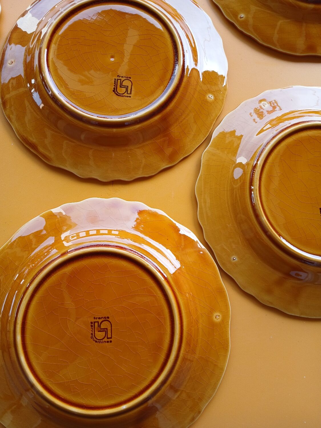Set of 6 barbotine plates Digoin Sarreguemines from the 1950s-60s.