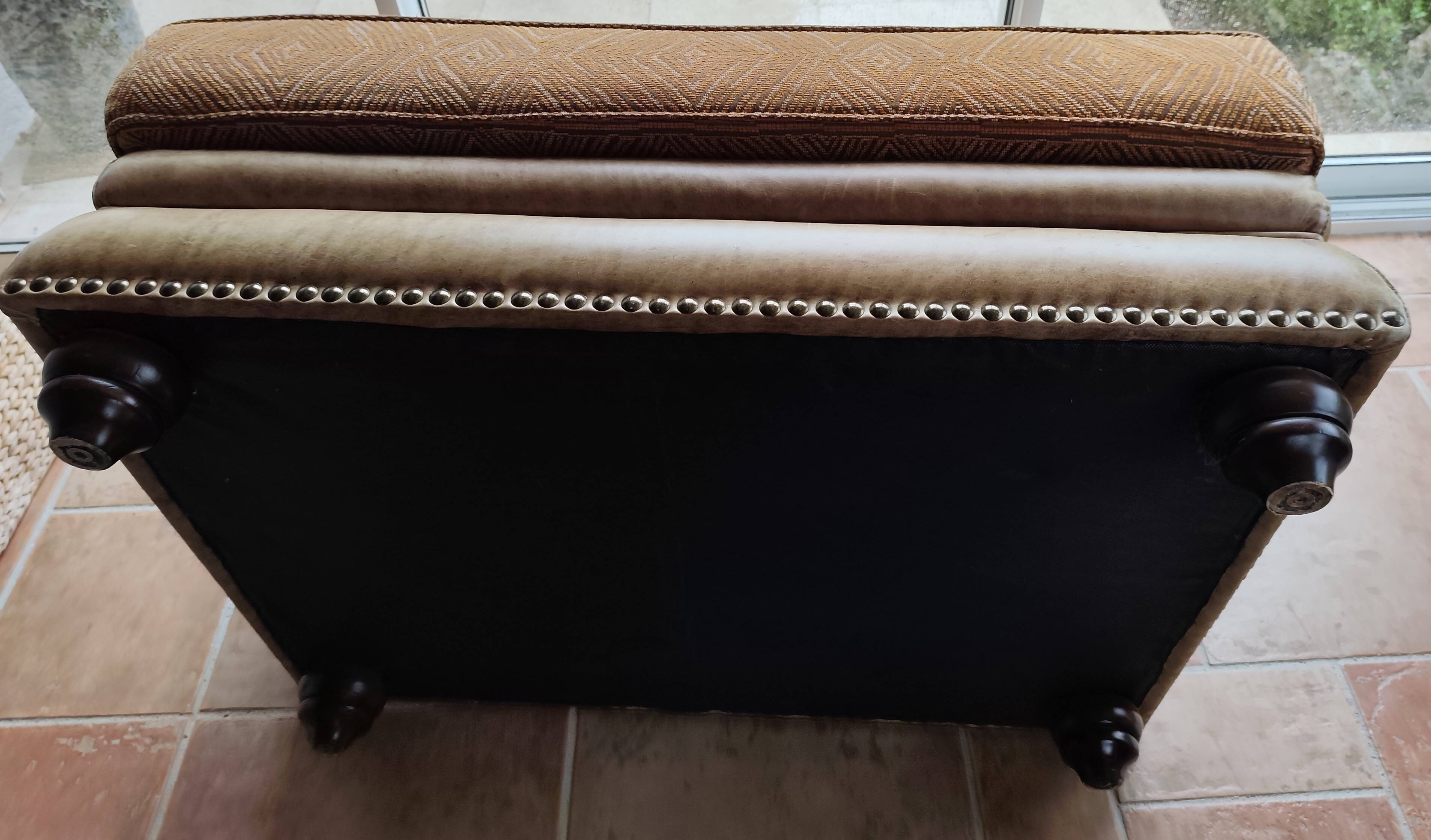 XXL bench or pouf coffee table – Ethnic kilim style – 110x80