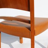 Ensemble de six chaises de différents types de bois