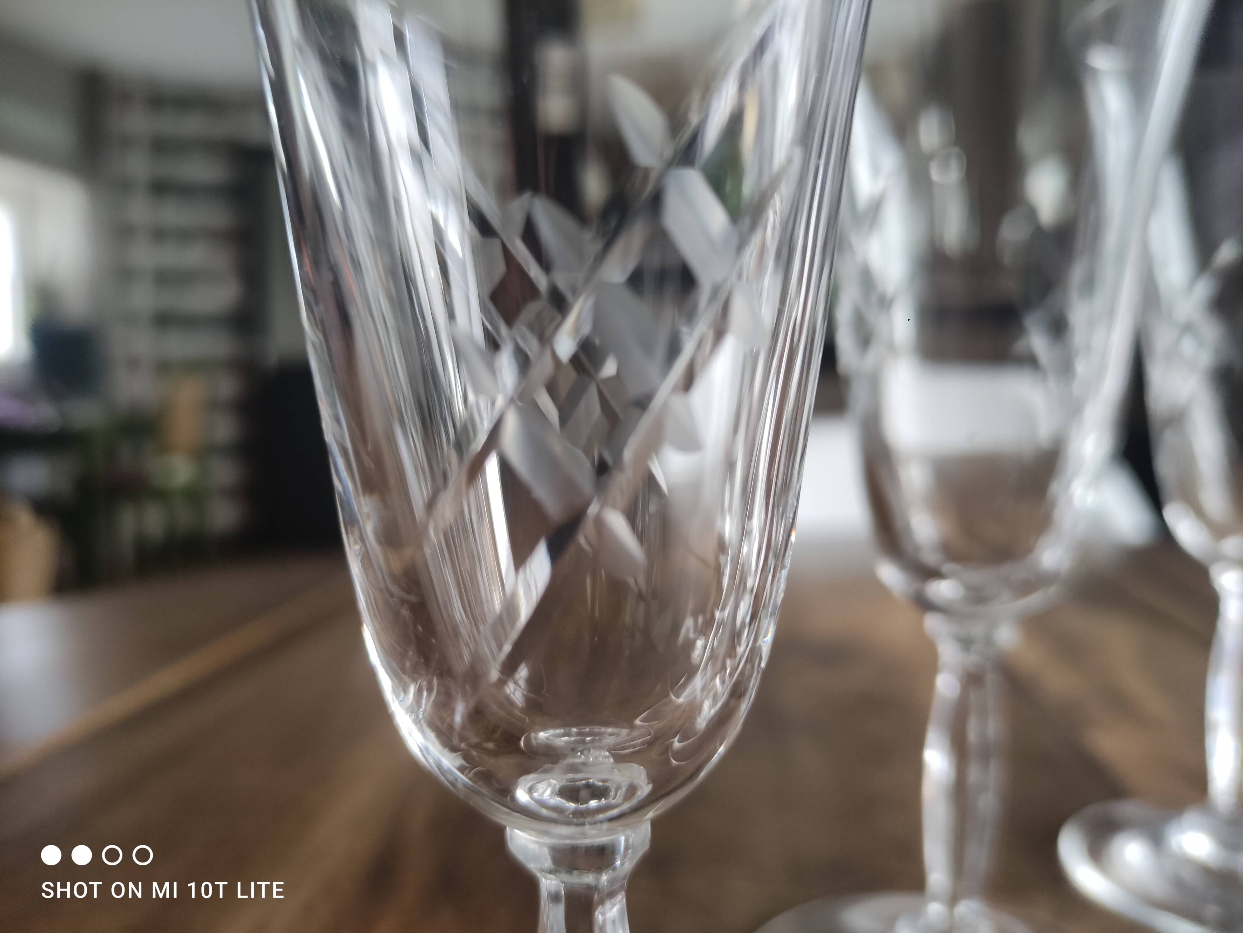 Set of 10 vintage champagne flutes in chiseled crystal with flared drinking