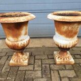 Pot, jardinière en fonte