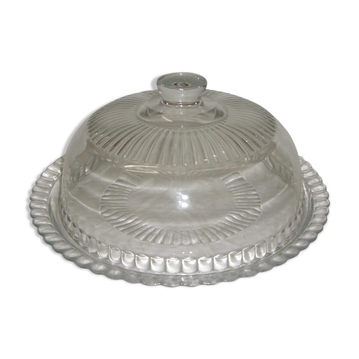 Bell with its flat glass for cake or other