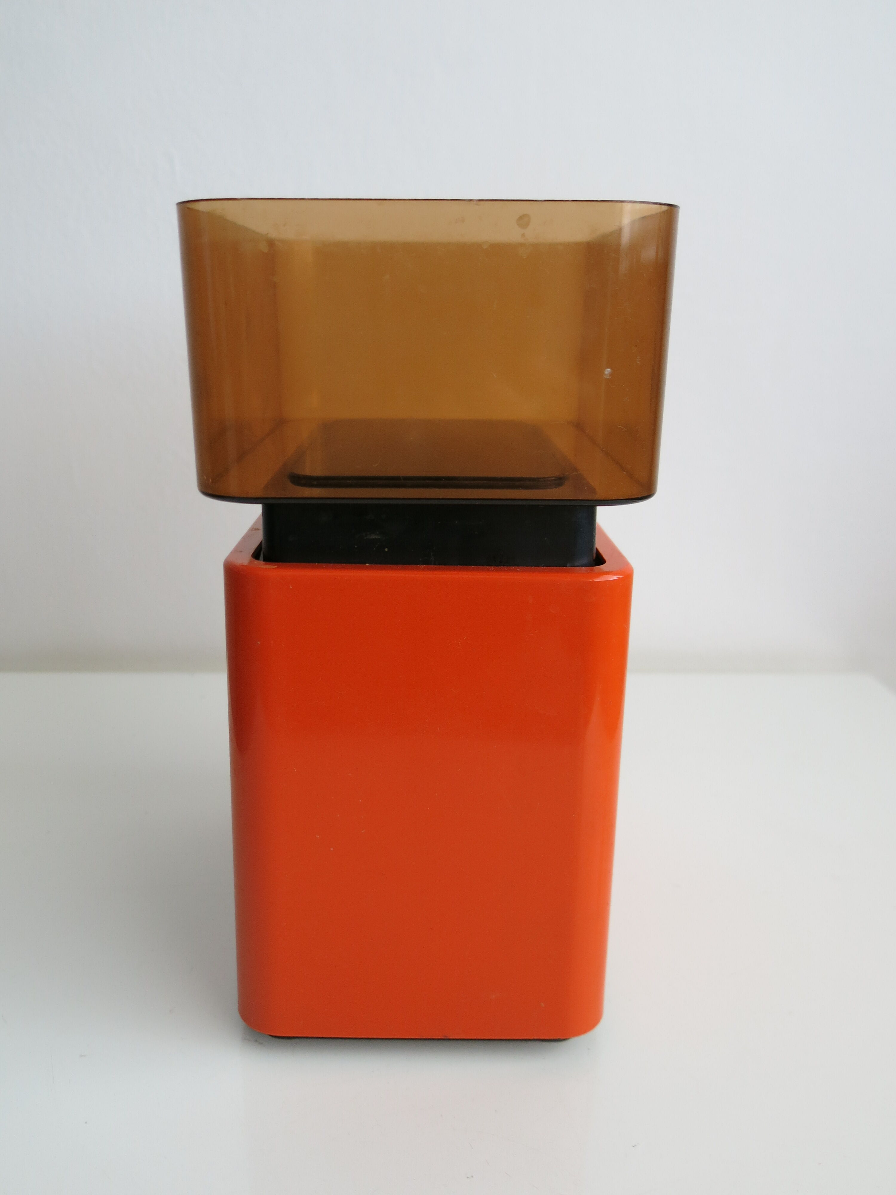 Orange scale by Terraillon (vintage)