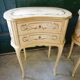 Pair of bedsides modele kidney