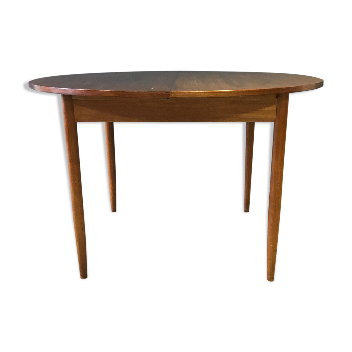 Vintage expandable round table