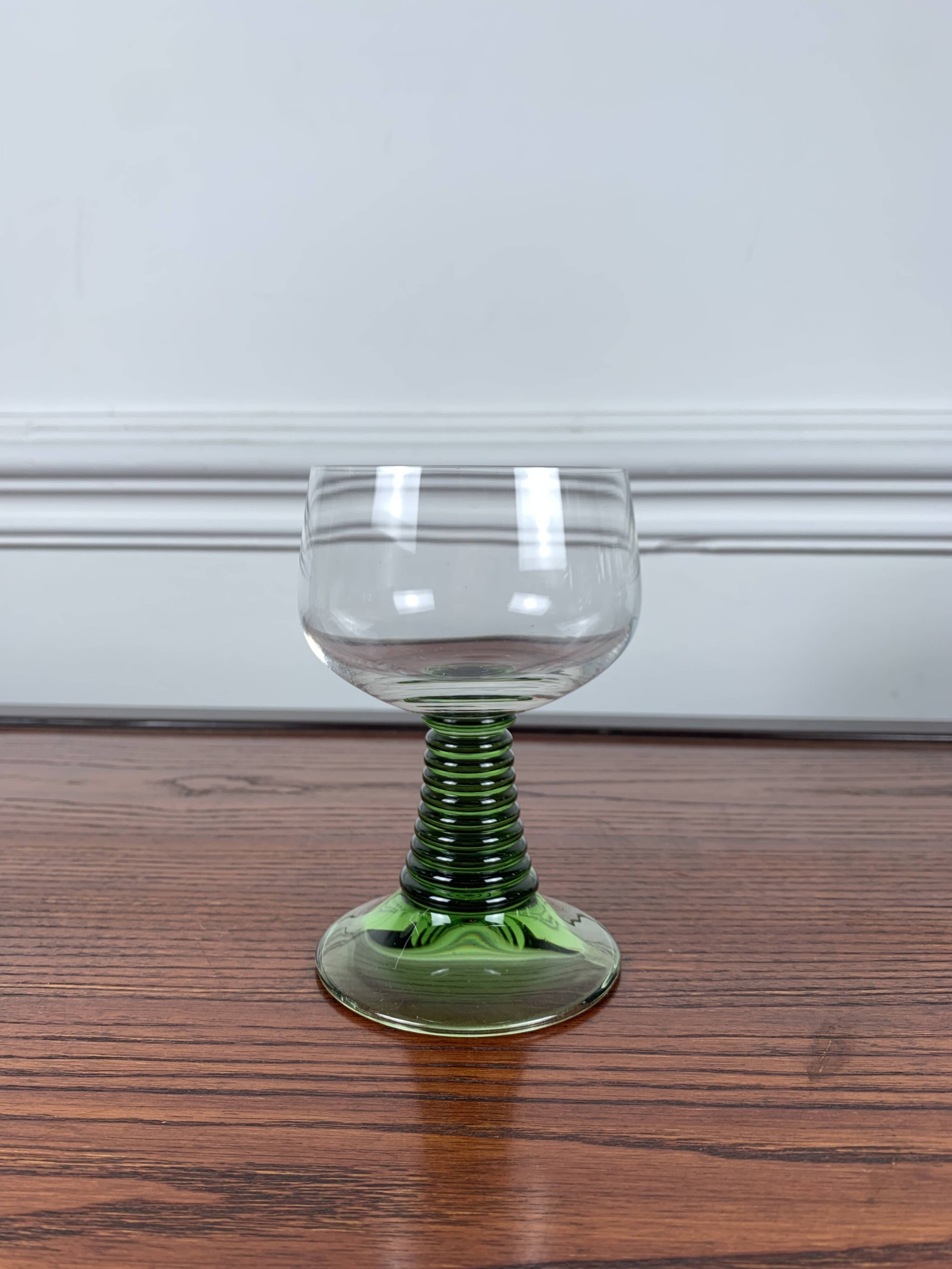 Set of 6 vintage green stemmed glasses - wine glass