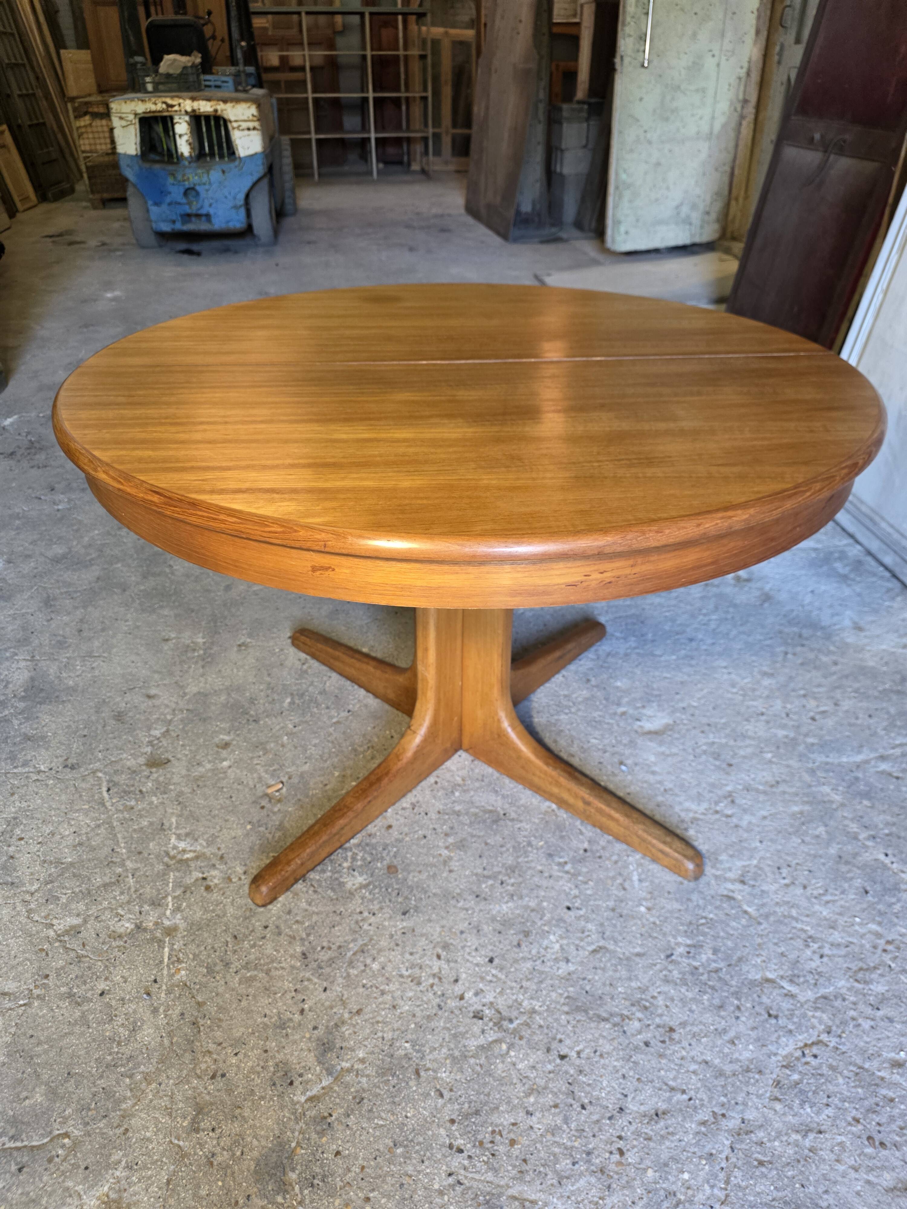 Table extensible Baumann en teck des années 60, (2 rallonges)